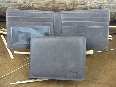 【常山縣普林斯皮革制品】男士短款2折棕色錢夾 歐美新款，實用之選